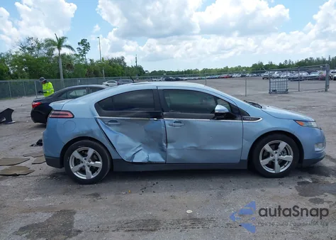 2013 Chevrolet Volt z USA, uszkodzony, nr VIN 1G1RA6E45DU111184